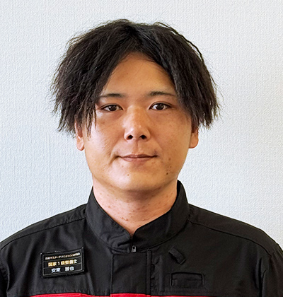 安東雅也さん